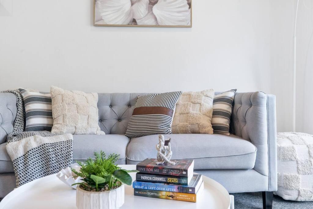 Cozy 1 Bedder In St Kilda With Balcony Lägenhet Melbourne Exteriör bild